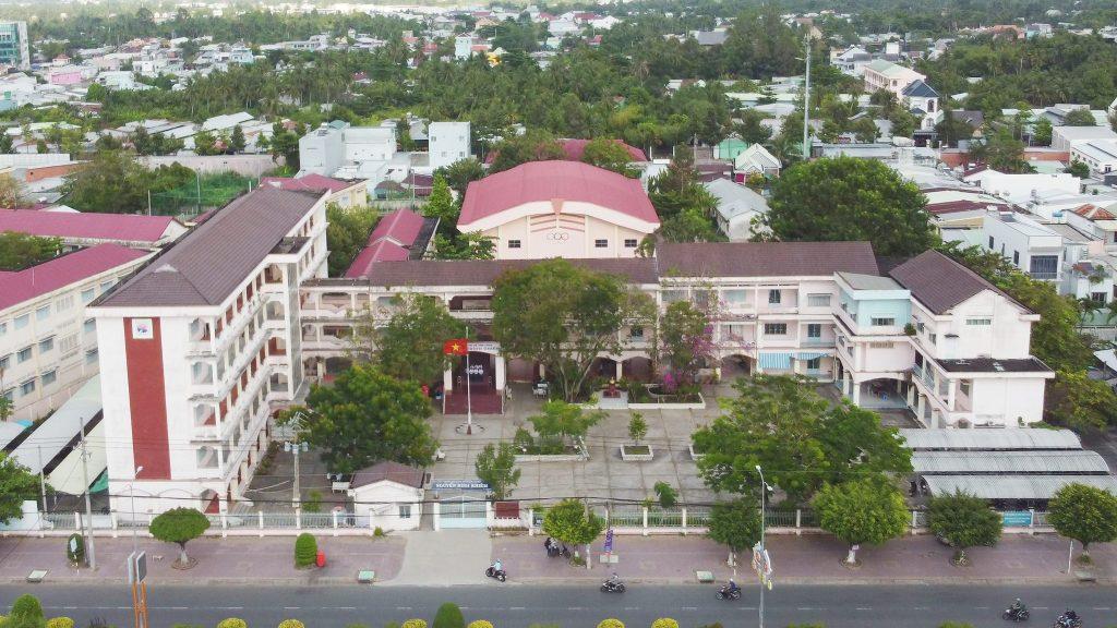 Trường Trung học phổ thông chuyên Nguyễn Bỉnh Khiêm Vĩnh Long