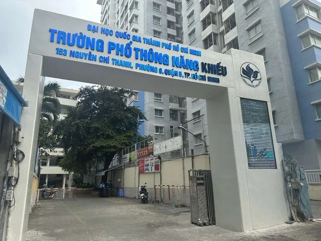 Tuyển Sinh Lớp Học Luyện Thi Chuyên Anh Vào 10 Trường Phổ thông Năng khiếu Đại học Quốc gia Thành phố Hồ Chí Minh- Lớp Cô Quỳnh Hương