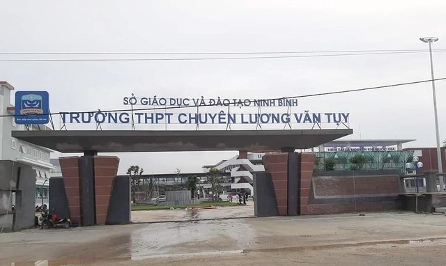 Trường Trung học phổ thông chuyên Lương Văn Tụy