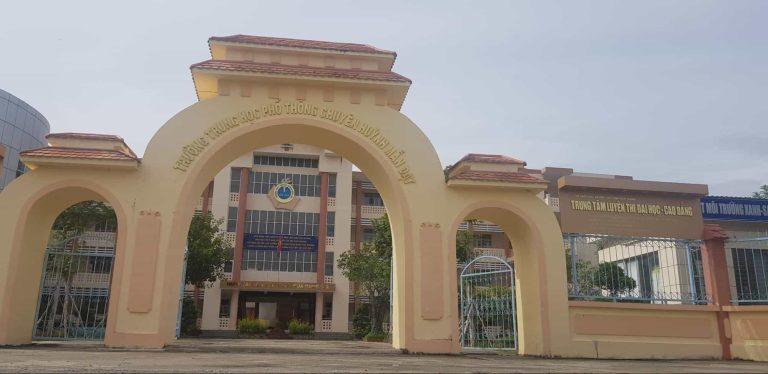 Trường Trung học phổ thông chuyên Huỳnh Mẫn Đạt